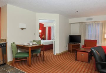 Atlanta Gwinnett Place Hotel 3*